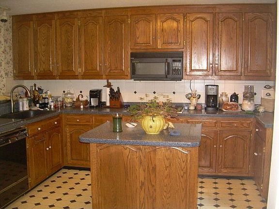 3rd image of 197 Rocky Knoll Ln