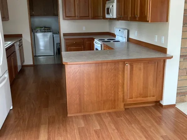 10404 SE 166th St, Renton, WA 98055