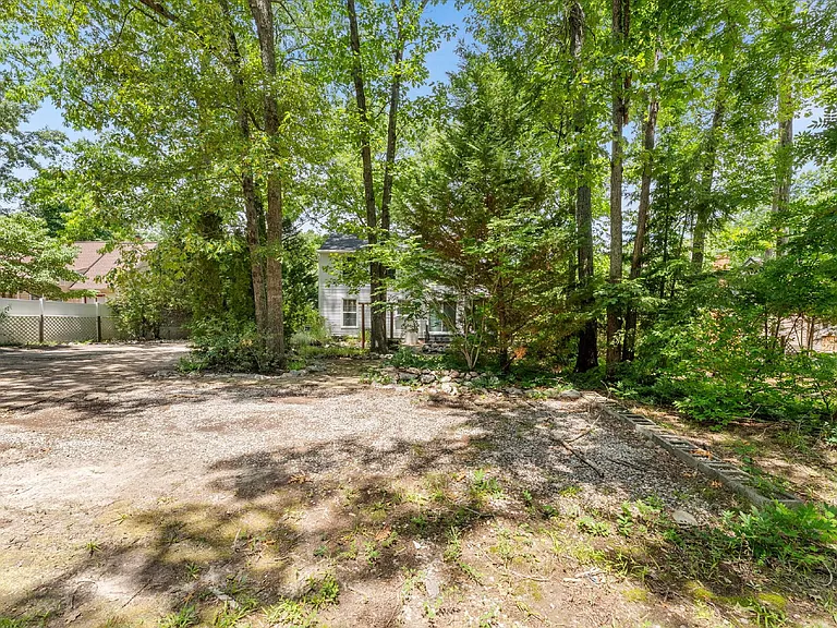 3513 Castlebury Dr — Photo 38