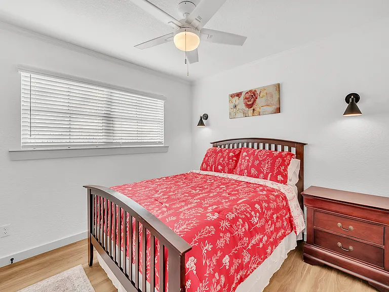 2204 Delwin Cir — Photo 24