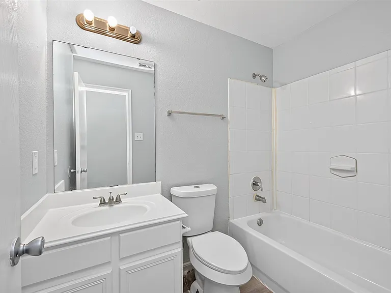 22851 Twisting Pine Dr — Photo 20