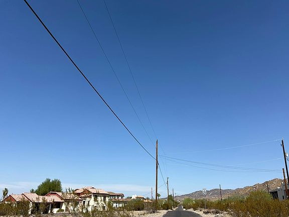 4th image of 2635 W Sunrise Dr
