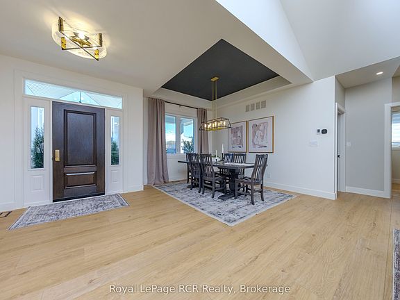 4th image of 22 Nickason Dr