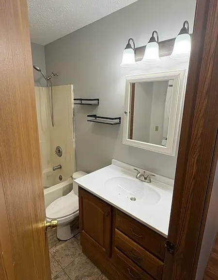 860 Beech Ave — Photo 6