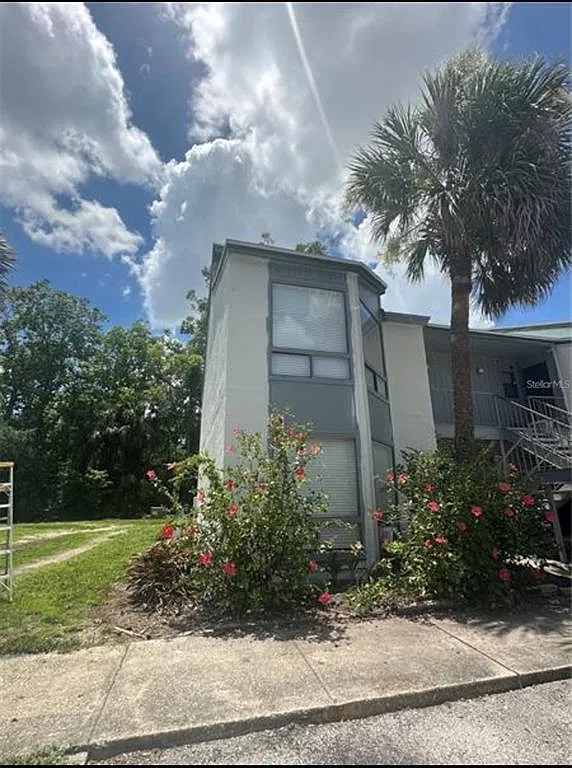 1 bed, 1.0 bath, 642 sqft, $1,100 — Photo 1