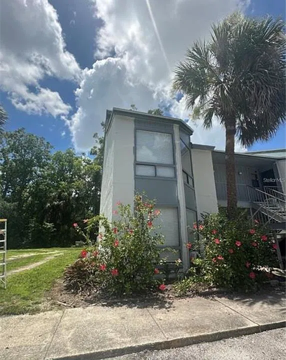 2526 Lemon Tree Ln #4-L