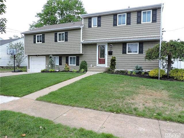 1st image of 52 Merritt Ave