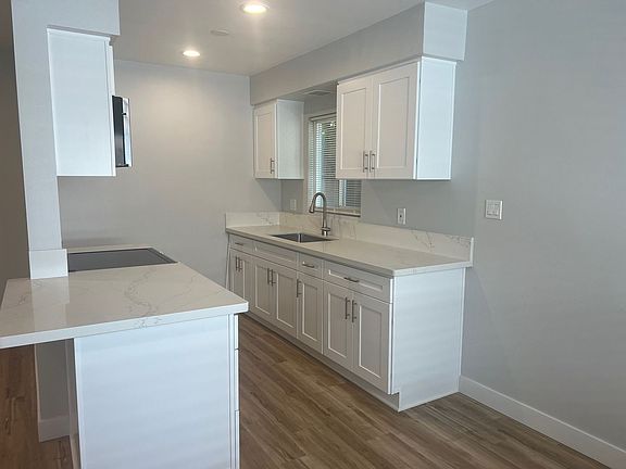 4th image of 1534 Manhattan Beach Blvd #507-B