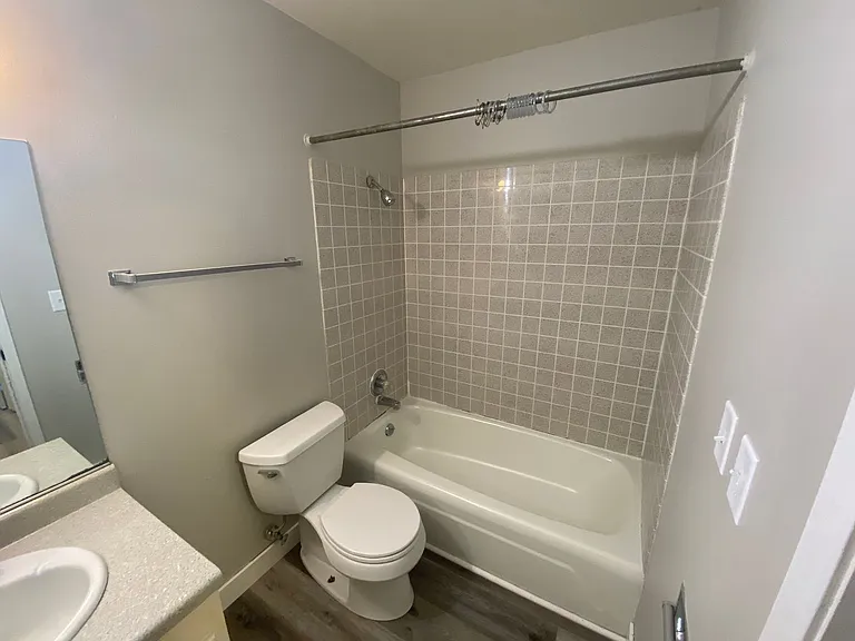 1211 George St — Photo 8