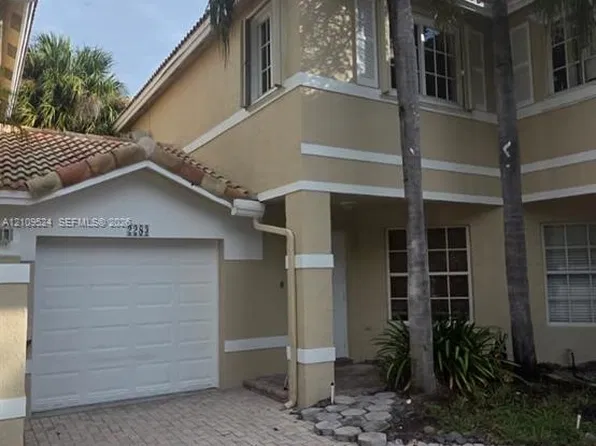 2283 NW 170th Ave, Pembroke Pines, FL 33028