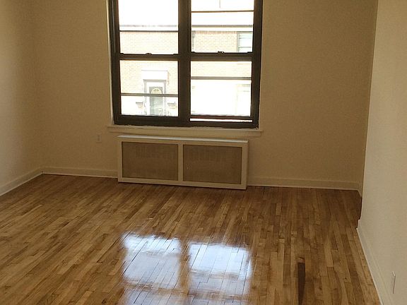 3rd image of 19655 69th Ave #2