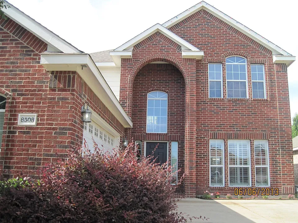 8508 Riverwalk Trl
