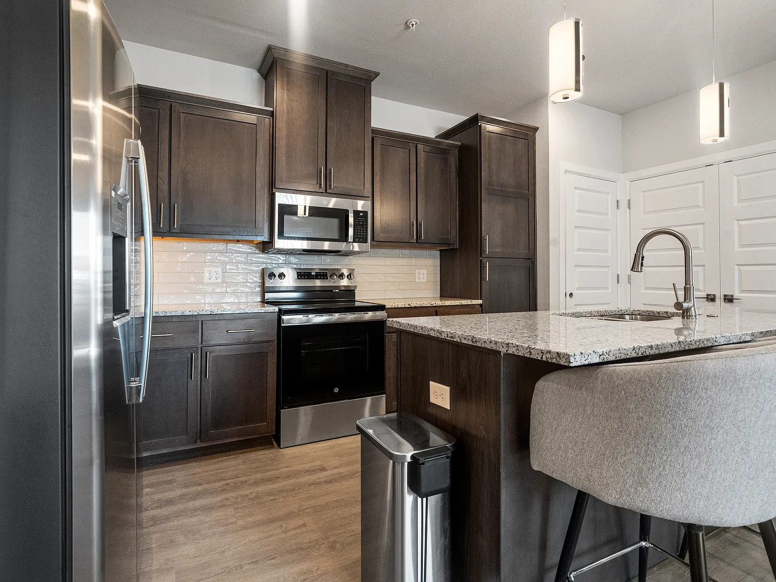 102 West Crossing — Photo 3