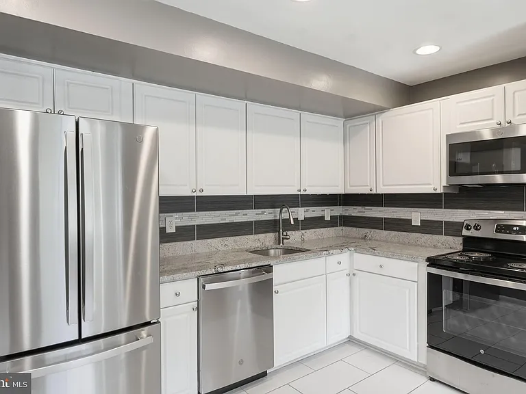 5003 Sentinel Dr #22 — Photo 7