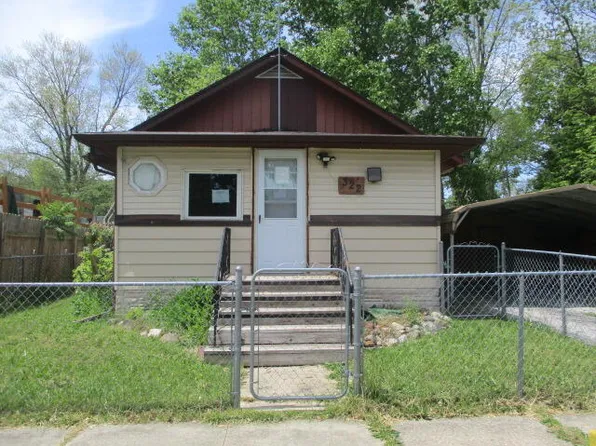 322 Crescent St, Watervliet, MI 49098