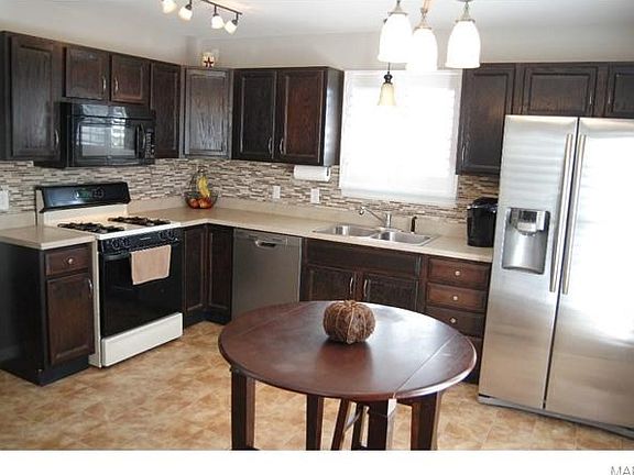 3rd image of 1232 Parmer Dr