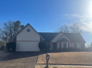 7235 English Dr, Memphis, TN 38125