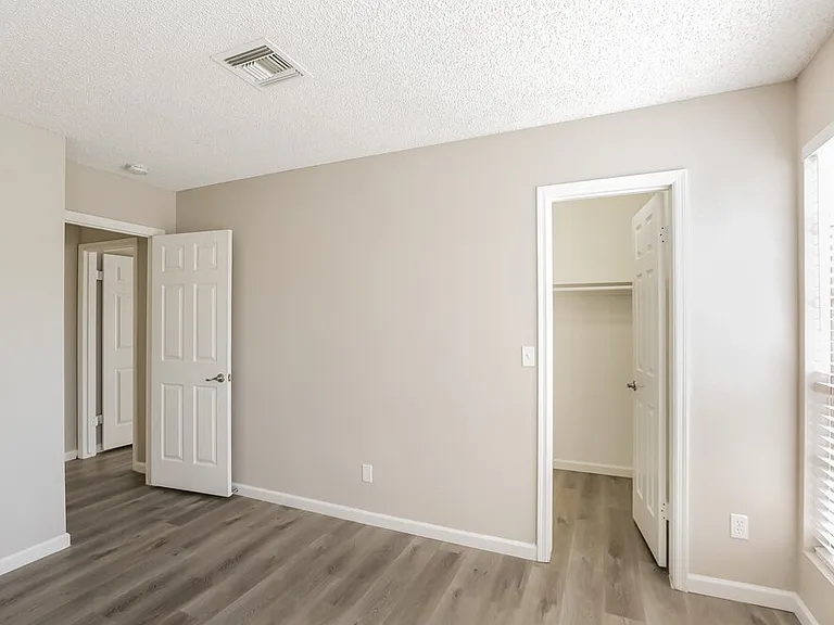 2732 W Gila Ln — Photo 14
