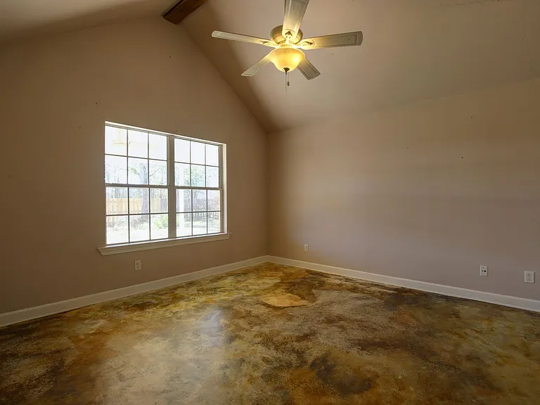 200 Hawthorne Cir — Photo 9
