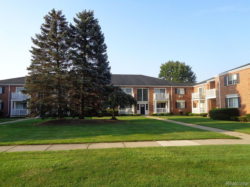 1st image of 2405 Torquay Ave APT 101