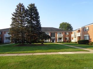 2405 Torquay Ave APT 101, Royal Oak, MI 48073