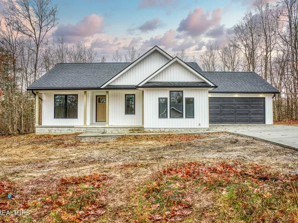 1310 Black Cloud Dr, Crossville, TN 38572