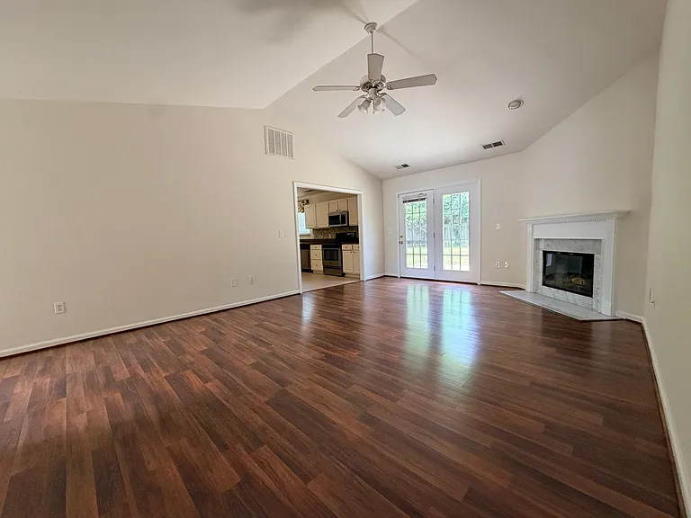 1409 Scarlett Way — Photo 6