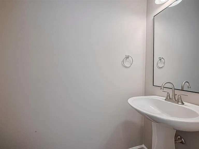 20834 Avery Cove Ln — Photo 24