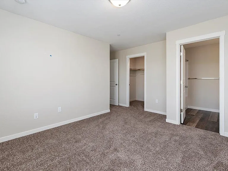 The Summit Apartments — Photo 135