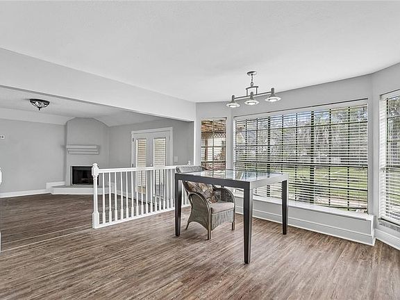 3rd image of 112 Napoleon Ave #30