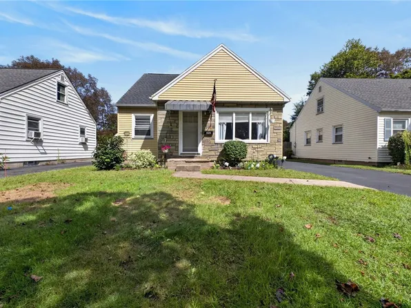 526 Winchester St, Rochester, NY 14615