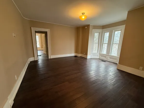 297 N Pleasant St #1, Bradford, VT 05033