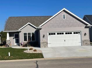 4996 W Boxwood Ln, Appleton, WI 54913