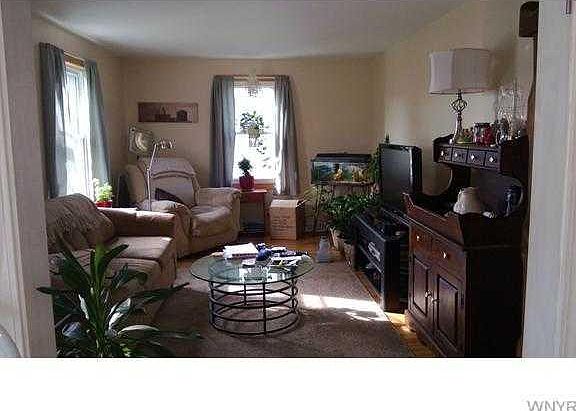 4th image of 152 Southcrest Ave