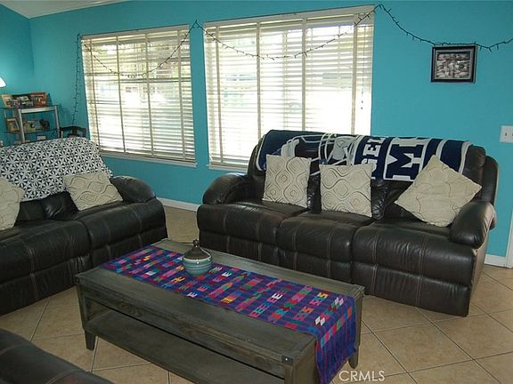 4th image of 395 S Tamarisk Ave