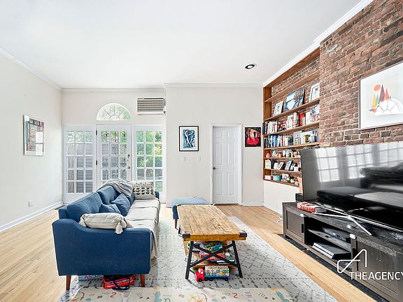 3rd image of 53 W 94th St APT 1G