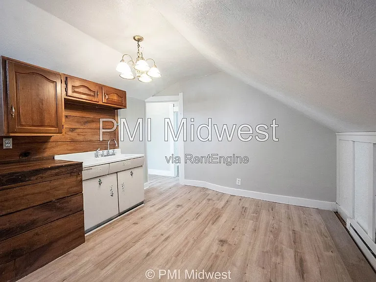 156 W Main St #C — Photo 12