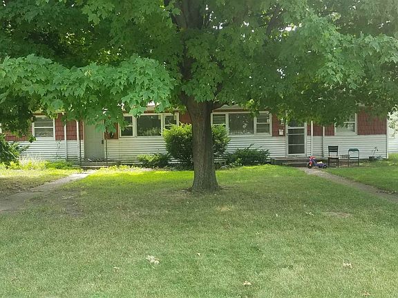 4th image of 2910 E Jefferson Blvd