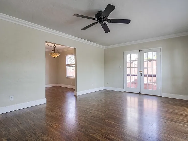 4462 Arch St — Photo 6