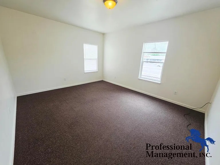 4115 State Ave — Photo 9