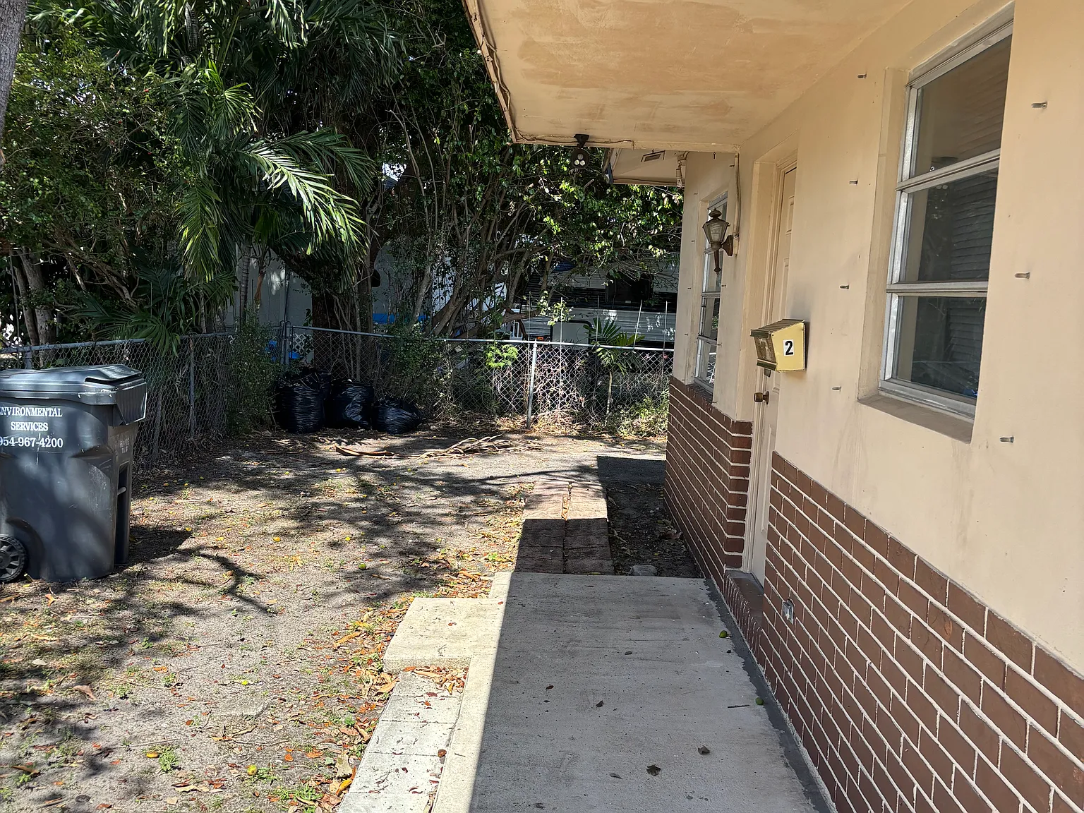 2 bed, 900 sqft, $1,800 — Photo 1