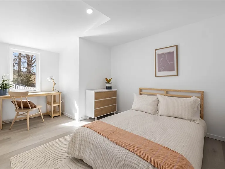 561 Beechwood St #SF — Photo 24