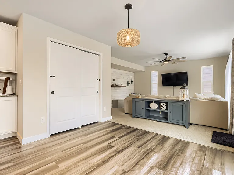 10717 Luneth Dr — Photo 3