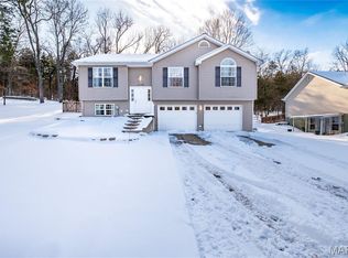 10249 Belew Creek Dr, Hillsboro, MO 63050