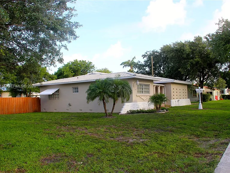 70 Hammond Dr — Photo 4