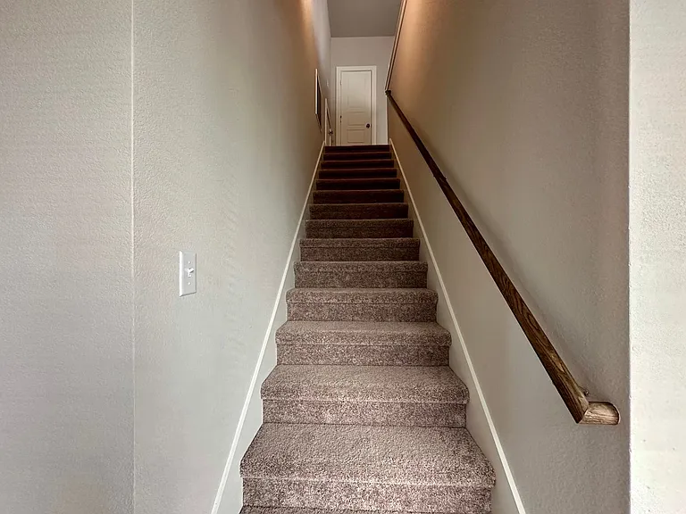 1021 Elise Ave — Photo 9