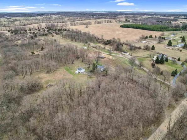 2601 Sharon Hollow Rd, Grass Lake, MI 49240