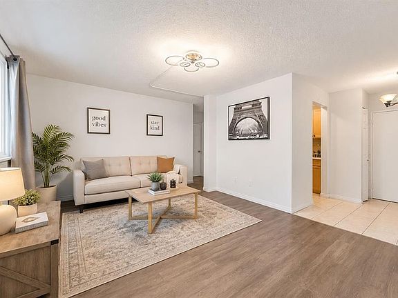 2nd image of 2111 14th St E #101