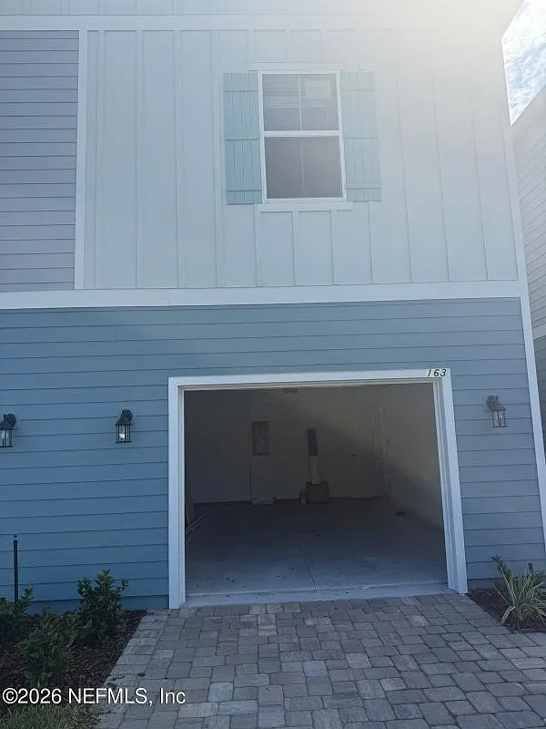 3 bed, 3.0 bath, 1592 sqft, $2,100 — Photo 4