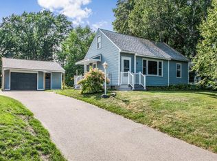 15 Circle Dr, Circle Pines, MN 55014